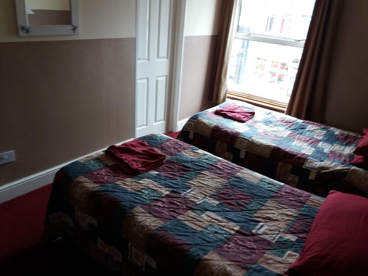 The Crouch Oak Bed and Breakfast Addlestone Buitenkant foto